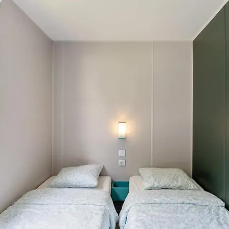 Papillon - Familie 6p * בוילון